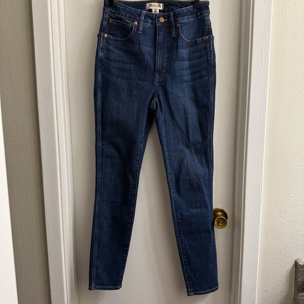 Madewell Curvy High-Rise Skinny Jeans in a Dark Wash